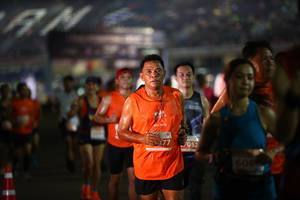 BIB: 377, 052, 606
                            <button type="button" onclick="openModal(14236130)" class="btn btn-primary btn-sm float-right btn-popup" data-toggle="modal" data-target=".modal-high-quality">
                        <i class="fas fa-shopping-cart"></i> Add to Cart
                    </button>
                                            <button type="button" onclick="isThisMe(14236130, true)" class="btn btn-success btn-sm float-right btn-popup btn-isme hidden" data-toggle="tooltip" data-placement="bottom" title="นี่คือรูปของคุณใช่ไหม คลิกที่นี่เพื่อเอาเข้าอัลบั้ม">
                        <i class="fas fa-plus"></i> Add to album
                    </button>
                    <button type="button" onclick="isThisMe(14236130, false)" class="btn btn-warning btn-sm float-right btn-popup btn-isnotme hidden">
                        <i class="fas fa-ban"></i> Remove from album
                    </button>