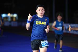 BIB: 40475
                            <button type="button" onclick="openModal(13911230)" class="btn btn-primary btn-sm float-right btn-popup" data-toggle="modal" data-target=".modal-high-quality">
                        <i class="fas fa-shopping-cart"></i> Add to Cart
                    </button>
                                            <button type="button" onclick="isThisMe(13911230, true)" class="btn btn-success btn-sm float-right btn-popup btn-isme hidden" data-toggle="tooltip" data-placement="bottom" title="นี่คือรูปของคุณใช่ไหม คลิกที่นี่เพื่อเอาเข้าอัลบั้ม">
                        <i class="fas fa-plus"></i> Add to album
                    </button>
                    <button type="button" onclick="isThisMe(13911230, false)" class="btn btn-warning btn-sm float-right btn-popup btn-isnotme hidden">
                        <i class="fas fa-ban"></i> Remove from album
                    </button>
