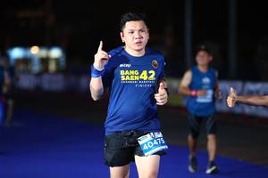 BIB: 40475
                            <button type="button" onclick="openModal(13911448)" class="btn btn-primary btn-sm float-right btn-popup" data-toggle="modal" data-target=".modal-high-quality">
                        <i class="fas fa-shopping-cart"></i> Add to Cart
                    </button>
                                            <button type="button" onclick="isThisMe(13911448, true)" class="btn btn-success btn-sm float-right btn-popup btn-isme hidden" data-toggle="tooltip" data-placement="bottom" title="นี่คือรูปของคุณใช่ไหม คลิกที่นี่เพื่อเอาเข้าอัลบั้ม">
                        <i class="fas fa-plus"></i> Add to album
                    </button>
                    <button type="button" onclick="isThisMe(13911448, false)" class="btn btn-warning btn-sm float-right btn-popup btn-isnotme hidden">
                        <i class="fas fa-ban"></i> Remove from album
                    </button>