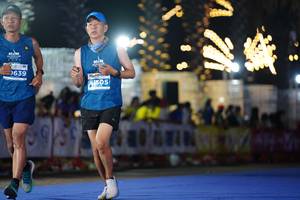 BIB: 0639, 1505
                            <button type="button" onclick="openModal(14220712)" class="btn btn-primary btn-sm float-right btn-popup" data-toggle="modal" data-target=".modal-high-quality">
                        <i class="fas fa-shopping-cart"></i> Add to Cart
                    </button>
                                            <button type="button" onclick="isThisMe(14220712, true)" class="btn btn-success btn-sm float-right btn-popup btn-isme hidden" data-toggle="tooltip" data-placement="bottom" title="นี่คือรูปของคุณใช่ไหม คลิกที่นี่เพื่อเอาเข้าอัลบั้ม">
                        <i class="fas fa-plus"></i> Add to album
                    </button>
                    <button type="button" onclick="isThisMe(14220712, false)" class="btn btn-warning btn-sm float-right btn-popup btn-isnotme hidden">
                        <i class="fas fa-ban"></i> Remove from album
                    </button>