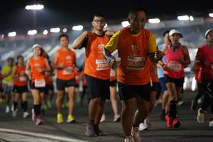 BIB: 26502, 21365, 0416
                            <button type="button" onclick="openModal(13904985)" class="btn btn-primary btn-sm float-right btn-popup" data-toggle="modal" data-target=".modal-high-quality">
                        <i class="fas fa-shopping-cart"></i> Add to Cart
                    </button>
                                            <button type="button" onclick="isThisMe(13904985, true)" class="btn btn-success btn-sm float-right btn-popup btn-isme hidden" data-toggle="tooltip" data-placement="bottom" title="นี่คือรูปของคุณใช่ไหม คลิกที่นี่เพื่อเอาเข้าอัลบั้ม">
                        <i class="fas fa-plus"></i> Add to album
                    </button>
                    <button type="button" onclick="isThisMe(13904985, false)" class="btn btn-warning btn-sm float-right btn-popup btn-isnotme hidden">
                        <i class="fas fa-ban"></i> Remove from album
                    </button>