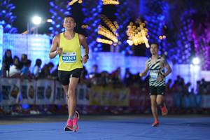 BIB: 40301
                            <button type="button" onclick="openModal(15364464)" class="btn btn-primary btn-sm float-right btn-popup" data-toggle="modal" data-target=".modal-high-quality">
                        <i class="fas fa-shopping-cart"></i> Add to Cart
                    </button>
                                            <button type="button" onclick="isThisMe(15364464, true)" class="btn btn-success btn-sm float-right btn-popup btn-isme hidden" data-toggle="tooltip" data-placement="bottom" title="นี่คือรูปของคุณใช่ไหม คลิกที่นี่เพื่อเอาเข้าอัลบั้ม">
                        <i class="fas fa-plus"></i> Add to album
                    </button>
                    <button type="button" onclick="isThisMe(15364464, false)" class="btn btn-warning btn-sm float-right btn-popup btn-isnotme hidden">
                        <i class="fas fa-ban"></i> Remove from album
                    </button>