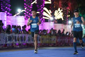 BIB: 45978, 42116
                            <button type="button" onclick="openModal(15363886)" class="btn btn-primary btn-sm float-right btn-popup" data-toggle="modal" data-target=".modal-high-quality">
                        <i class="fas fa-shopping-cart"></i> Add to Cart
                    </button>
                                            <button type="button" onclick="isThisMe(15363886, true)" class="btn btn-success btn-sm float-right btn-popup btn-isme hidden" data-toggle="tooltip" data-placement="bottom" title="นี่คือรูปของคุณใช่ไหม คลิกที่นี่เพื่อเอาเข้าอัลบั้ม">
                        <i class="fas fa-plus"></i> Add to album
                    </button>
                    <button type="button" onclick="isThisMe(15363886, false)" class="btn btn-warning btn-sm float-right btn-popup btn-isnotme hidden">
                        <i class="fas fa-ban"></i> Remove from album
                    </button>