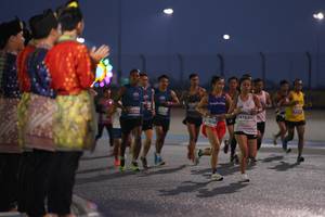 BIB: 7262, 47604, 800
                            <button type="button" onclick="openModal(13840575)" class="btn btn-primary btn-sm float-right btn-popup" data-toggle="modal" data-target=".modal-high-quality">
                        <i class="fas fa-shopping-cart"></i> Add to Cart
                    </button>
                                            <button type="button" onclick="isThisMe(13840575, true)" class="btn btn-success btn-sm float-right btn-popup btn-isme hidden" data-toggle="tooltip" data-placement="bottom" title="นี่คือรูปของคุณใช่ไหม คลิกที่นี่เพื่อเอาเข้าอัลบั้ม">
                        <i class="fas fa-plus"></i> Add to album
                    </button>
                    <button type="button" onclick="isThisMe(13840575, false)" class="btn btn-warning btn-sm float-right btn-popup btn-isnotme hidden">
                        <i class="fas fa-ban"></i> Remove from album
                    </button>