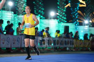 BIB: 4093
                            <button type="button" onclick="openModal(14204690)" class="btn btn-primary btn-sm float-right btn-popup" data-toggle="modal" data-target=".modal-high-quality">
                        <i class="fas fa-shopping-cart"></i> Add to Cart
                    </button>
                                            <button type="button" onclick="isThisMe(14204690, true)" class="btn btn-success btn-sm float-right btn-popup btn-isme hidden" data-toggle="tooltip" data-placement="bottom" title="นี่คือรูปของคุณใช่ไหม คลิกที่นี่เพื่อเอาเข้าอัลบั้ม">
                        <i class="fas fa-plus"></i> Add to album
                    </button>
                    <button type="button" onclick="isThisMe(14204690, false)" class="btn btn-warning btn-sm float-right btn-popup btn-isnotme hidden">
                        <i class="fas fa-ban"></i> Remove from album
                    </button>