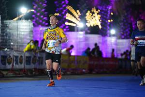 BIB: 2921, 1040
                            <button type="button" onclick="openModal(14214343)" class="btn btn-primary btn-sm float-right btn-popup" data-toggle="modal" data-target=".modal-high-quality">
                        <i class="fas fa-shopping-cart"></i> Add to Cart
                    </button>
                                            <button type="button" onclick="isThisMe(14214343, true)" class="btn btn-success btn-sm float-right btn-popup btn-isme hidden" data-toggle="tooltip" data-placement="bottom" title="นี่คือรูปของคุณใช่ไหม คลิกที่นี่เพื่อเอาเข้าอัลบั้ม">
                        <i class="fas fa-plus"></i> Add to album
                    </button>
                    <button type="button" onclick="isThisMe(14214343, false)" class="btn btn-warning btn-sm float-right btn-popup btn-isnotme hidden">
                        <i class="fas fa-ban"></i> Remove from album
                    </button>