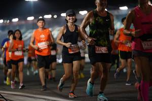 BIB: 900, 735, 732
                            <button type="button" onclick="openModal(13913562)" class="btn btn-primary btn-sm float-right btn-popup" data-toggle="modal" data-target=".modal-high-quality">
                        <i class="fas fa-shopping-cart"></i> Add to Cart
                    </button>
                                            <button type="button" onclick="isThisMe(13913562, true)" class="btn btn-success btn-sm float-right btn-popup btn-isme hidden" data-toggle="tooltip" data-placement="bottom" title="นี่คือรูปของคุณใช่ไหม คลิกที่นี่เพื่อเอาเข้าอัลบั้ม">
                        <i class="fas fa-plus"></i> Add to album
                    </button>
                    <button type="button" onclick="isThisMe(13913562, false)" class="btn btn-warning btn-sm float-right btn-popup btn-isnotme hidden">
                        <i class="fas fa-ban"></i> Remove from album
                    </button>