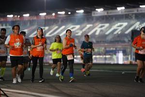 BIB: 99212, 847, 075, 2817, 2356
                            <button type="button" onclick="openModal(14029711)" class="btn btn-primary btn-sm float-right btn-popup" data-toggle="modal" data-target=".modal-high-quality">
                        <i class="fas fa-shopping-cart"></i> Add to Cart
                    </button>
                                            <button type="button" onclick="isThisMe(14029711, true)" class="btn btn-success btn-sm float-right btn-popup btn-isme hidden" data-toggle="tooltip" data-placement="bottom" title="นี่คือรูปของคุณใช่ไหม คลิกที่นี่เพื่อเอาเข้าอัลบั้ม">
                        <i class="fas fa-plus"></i> Add to album
                    </button>
                    <button type="button" onclick="isThisMe(14029711, false)" class="btn btn-warning btn-sm float-right btn-popup btn-isnotme hidden">
                        <i class="fas fa-ban"></i> Remove from album
                    </button>