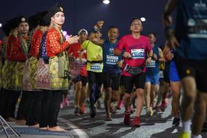 BIB: 41008, 40657, 46642
                            <button type="button" onclick="openModal(13855313)" class="btn btn-primary btn-sm float-right btn-popup" data-toggle="modal" data-target=".modal-high-quality">
                        <i class="fas fa-shopping-cart"></i> Add to Cart
                    </button>
                                            <button type="button" onclick="isThisMe(13855313, true)" class="btn btn-success btn-sm float-right btn-popup btn-isme hidden" data-toggle="tooltip" data-placement="bottom" title="นี่คือรูปของคุณใช่ไหม คลิกที่นี่เพื่อเอาเข้าอัลบั้ม">
                        <i class="fas fa-plus"></i> Add to album
                    </button>
                    <button type="button" onclick="isThisMe(13855313, false)" class="btn btn-warning btn-sm float-right btn-popup btn-isnotme hidden">
                        <i class="fas fa-ban"></i> Remove from album
                    </button>