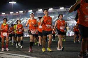 BIB: 26329, 29580, 28681, 28112
                            <button type="button" onclick="openModal(13905677)" class="btn btn-primary btn-sm float-right btn-popup" data-toggle="modal" data-target=".modal-high-quality">
                        <i class="fas fa-shopping-cart"></i> Add to Cart
                    </button>
                                            <button type="button" onclick="isThisMe(13905677, true)" class="btn btn-success btn-sm float-right btn-popup btn-isme hidden" data-toggle="tooltip" data-placement="bottom" title="นี่คือรูปของคุณใช่ไหม คลิกที่นี่เพื่อเอาเข้าอัลบั้ม">
                        <i class="fas fa-plus"></i> Add to album
                    </button>
                    <button type="button" onclick="isThisMe(13905677, false)" class="btn btn-warning btn-sm float-right btn-popup btn-isnotme hidden">
                        <i class="fas fa-ban"></i> Remove from album
                    </button>