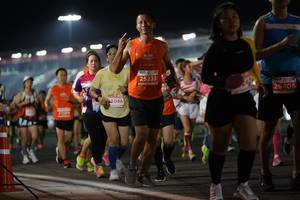 BIB: 25233, 405, 3086
                            <button type="button" onclick="openModal(13971599)" class="btn btn-primary btn-sm float-right btn-popup" data-toggle="modal" data-target=".modal-high-quality">
                        <i class="fas fa-shopping-cart"></i> Add to Cart
                    </button>
                                            <button type="button" onclick="isThisMe(13971599, true)" class="btn btn-success btn-sm float-right btn-popup btn-isme hidden" data-toggle="tooltip" data-placement="bottom" title="นี่คือรูปของคุณใช่ไหม คลิกที่นี่เพื่อเอาเข้าอัลบั้ม">
                        <i class="fas fa-plus"></i> Add to album
                    </button>
                    <button type="button" onclick="isThisMe(13971599, false)" class="btn btn-warning btn-sm float-right btn-popup btn-isnotme hidden">
                        <i class="fas fa-ban"></i> Remove from album
                    </button>