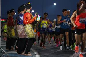 BIB: 4683, 45470, 246, 74415, 46081
                            <button type="button" onclick="openModal(13844782)" class="btn btn-primary btn-sm float-right btn-popup" data-toggle="modal" data-target=".modal-high-quality">
                        <i class="fas fa-shopping-cart"></i> Add to Cart
                    </button>
                                            <button type="button" onclick="isThisMe(13844782, true)" class="btn btn-success btn-sm float-right btn-popup btn-isme hidden" data-toggle="tooltip" data-placement="bottom" title="นี่คือรูปของคุณใช่ไหม คลิกที่นี่เพื่อเอาเข้าอัลบั้ม">
                        <i class="fas fa-plus"></i> Add to album
                    </button>
                    <button type="button" onclick="isThisMe(13844782, false)" class="btn btn-warning btn-sm float-right btn-popup btn-isnotme hidden">
                        <i class="fas fa-ban"></i> Remove from album
                    </button>