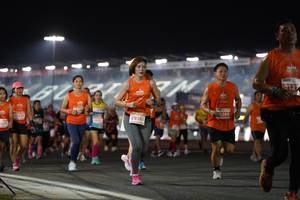 BIB: 212, 5269, 29261
                            <button type="button" onclick="openModal(13919142)" class="btn btn-primary btn-sm float-right btn-popup" data-toggle="modal" data-target=".modal-high-quality">
                        <i class="fas fa-shopping-cart"></i> Add to Cart
                    </button>
                                            <button type="button" onclick="isThisMe(13919142, true)" class="btn btn-success btn-sm float-right btn-popup btn-isme hidden" data-toggle="tooltip" data-placement="bottom" title="นี่คือรูปของคุณใช่ไหม คลิกที่นี่เพื่อเอาเข้าอัลบั้ม">
                        <i class="fas fa-plus"></i> Add to album
                    </button>
                    <button type="button" onclick="isThisMe(13919142, false)" class="btn btn-warning btn-sm float-right btn-popup btn-isnotme hidden">
                        <i class="fas fa-ban"></i> Remove from album
                    </button>