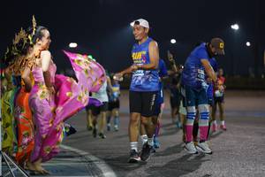 BIB: 426
                            <button type="button" onclick="openModal(13884341)" class="btn btn-primary btn-sm float-right btn-popup" data-toggle="modal" data-target=".modal-high-quality">
                        <i class="fas fa-shopping-cart"></i> Add to Cart
                    </button>
                                            <button type="button" onclick="isThisMe(13884341, true)" class="btn btn-success btn-sm float-right btn-popup btn-isme hidden" data-toggle="tooltip" data-placement="bottom" title="นี่คือรูปของคุณใช่ไหม คลิกที่นี่เพื่อเอาเข้าอัลบั้ม">
                        <i class="fas fa-plus"></i> Add to album
                    </button>
                    <button type="button" onclick="isThisMe(13884341, false)" class="btn btn-warning btn-sm float-right btn-popup btn-isnotme hidden">
                        <i class="fas fa-ban"></i> Remove from album
                    </button>