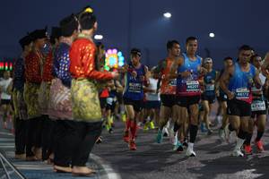 BIB: 45254, 46201, 46179, 47958
                            <button type="button" onclick="openModal(13844502)" class="btn btn-primary btn-sm float-right btn-popup" data-toggle="modal" data-target=".modal-high-quality">
                        <i class="fas fa-shopping-cart"></i> Add to Cart
                    </button>
                                            <button type="button" onclick="isThisMe(13844502, true)" class="btn btn-success btn-sm float-right btn-popup btn-isme hidden" data-toggle="tooltip" data-placement="bottom" title="นี่คือรูปของคุณใช่ไหม คลิกที่นี่เพื่อเอาเข้าอัลบั้ม">
                        <i class="fas fa-plus"></i> Add to album
                    </button>
                    <button type="button" onclick="isThisMe(13844502, false)" class="btn btn-warning btn-sm float-right btn-popup btn-isnotme hidden">
                        <i class="fas fa-ban"></i> Remove from album
                    </button>