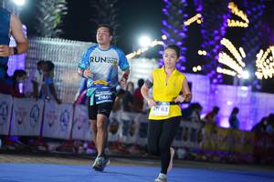 BIB: 202, 41581
                            <button type="button" onclick="openModal(14135948)" class="btn btn-primary btn-sm float-right btn-popup" data-toggle="modal" data-target=".modal-high-quality">
                        <i class="fas fa-shopping-cart"></i> Add to Cart
                    </button>
                                            <button type="button" onclick="isThisMe(14135948, true)" class="btn btn-success btn-sm float-right btn-popup btn-isme hidden" data-toggle="tooltip" data-placement="bottom" title="นี่คือรูปของคุณใช่ไหม คลิกที่นี่เพื่อเอาเข้าอัลบั้ม">
                        <i class="fas fa-plus"></i> Add to album
                    </button>
                    <button type="button" onclick="isThisMe(14135948, false)" class="btn btn-warning btn-sm float-right btn-popup btn-isnotme hidden">
                        <i class="fas fa-ban"></i> Remove from album
                    </button>