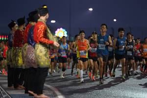 BIB: 46232, 9425, 41254
                            <button type="button" onclick="openModal(13844270)" class="btn btn-primary btn-sm float-right btn-popup" data-toggle="modal" data-target=".modal-high-quality">
                        <i class="fas fa-shopping-cart"></i> Add to Cart
                    </button>
                                            <button type="button" onclick="isThisMe(13844270, true)" class="btn btn-success btn-sm float-right btn-popup btn-isme hidden" data-toggle="tooltip" data-placement="bottom" title="นี่คือรูปของคุณใช่ไหม คลิกที่นี่เพื่อเอาเข้าอัลบั้ม">
                        <i class="fas fa-plus"></i> Add to album
                    </button>
                    <button type="button" onclick="isThisMe(13844270, false)" class="btn btn-warning btn-sm float-right btn-popup btn-isnotme hidden">
                        <i class="fas fa-ban"></i> Remove from album
                    </button>