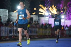 BIB: 464, 014
                            <button type="button" onclick="openModal(15367475)" class="btn btn-primary btn-sm float-right btn-popup" data-toggle="modal" data-target=".modal-high-quality">
                        <i class="fas fa-shopping-cart"></i> Add to Cart
                    </button>
                                            <button type="button" onclick="isThisMe(15367475, true)" class="btn btn-success btn-sm float-right btn-popup btn-isme hidden" data-toggle="tooltip" data-placement="bottom" title="นี่คือรูปของคุณใช่ไหม คลิกที่นี่เพื่อเอาเข้าอัลบั้ม">
                        <i class="fas fa-plus"></i> Add to album
                    </button>
                    <button type="button" onclick="isThisMe(15367475, false)" class="btn btn-warning btn-sm float-right btn-popup btn-isnotme hidden">
                        <i class="fas fa-ban"></i> Remove from album
                    </button>