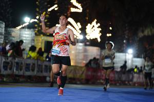 BIB: 40025
                            <button type="button" onclick="openModal(14148131)" class="btn btn-primary btn-sm float-right btn-popup" data-toggle="modal" data-target=".modal-high-quality">
                        <i class="fas fa-shopping-cart"></i> Add to Cart
                    </button>
                                            <button type="button" onclick="isThisMe(14148131, true)" class="btn btn-success btn-sm float-right btn-popup btn-isme hidden" data-toggle="tooltip" data-placement="bottom" title="นี่คือรูปของคุณใช่ไหม คลิกที่นี่เพื่อเอาเข้าอัลบั้ม">
                        <i class="fas fa-plus"></i> Add to album
                    </button>
                    <button type="button" onclick="isThisMe(14148131, false)" class="btn btn-warning btn-sm float-right btn-popup btn-isnotme hidden">
                        <i class="fas fa-ban"></i> Remove from album
                    </button>