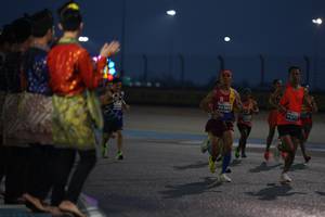 BIB: 4639, 457
                            <button type="button" onclick="openModal(13838728)" class="btn btn-primary btn-sm float-right btn-popup" data-toggle="modal" data-target=".modal-high-quality">
                        <i class="fas fa-shopping-cart"></i> Add to Cart
                    </button>
                                            <button type="button" onclick="isThisMe(13838728, true)" class="btn btn-success btn-sm float-right btn-popup btn-isme hidden" data-toggle="tooltip" data-placement="bottom" title="นี่คือรูปของคุณใช่ไหม คลิกที่นี่เพื่อเอาเข้าอัลบั้ม">
                        <i class="fas fa-plus"></i> Add to album
                    </button>
                    <button type="button" onclick="isThisMe(13838728, false)" class="btn btn-warning btn-sm float-right btn-popup btn-isnotme hidden">
                        <i class="fas fa-ban"></i> Remove from album
                    </button>