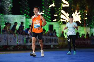 BIB: 40570, 42726
                            <button type="button" onclick="openModal(14194775)" class="btn btn-primary btn-sm float-right btn-popup" data-toggle="modal" data-target=".modal-high-quality">
                        <i class="fas fa-shopping-cart"></i> Add to Cart
                    </button>
                                            <button type="button" onclick="isThisMe(14194775, true)" class="btn btn-success btn-sm float-right btn-popup btn-isme hidden" data-toggle="tooltip" data-placement="bottom" title="นี่คือรูปของคุณใช่ไหม คลิกที่นี่เพื่อเอาเข้าอัลบั้ม">
                        <i class="fas fa-plus"></i> Add to album
                    </button>
                    <button type="button" onclick="isThisMe(14194775, false)" class="btn btn-warning btn-sm float-right btn-popup btn-isnotme hidden">
                        <i class="fas fa-ban"></i> Remove from album
                    </button>