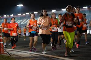 BIB: 29360, 28674, 2364
                            <button type="button" onclick="openModal(13860097)" class="btn btn-primary btn-sm float-right btn-popup" data-toggle="modal" data-target=".modal-high-quality">
                        <i class="fas fa-shopping-cart"></i> Add to Cart
                    </button>
                                            <button type="button" onclick="isThisMe(13860097, true)" class="btn btn-success btn-sm float-right btn-popup btn-isme hidden" data-toggle="tooltip" data-placement="bottom" title="นี่คือรูปของคุณใช่ไหม คลิกที่นี่เพื่อเอาเข้าอัลบั้ม">
                        <i class="fas fa-plus"></i> Add to album
                    </button>
                    <button type="button" onclick="isThisMe(13860097, false)" class="btn btn-warning btn-sm float-right btn-popup btn-isnotme hidden">
                        <i class="fas fa-ban"></i> Remove from album
                    </button>