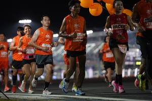 BIB: 660, 235
                            <button type="button" onclick="openModal(13862743)" class="btn btn-primary btn-sm float-right btn-popup" data-toggle="modal" data-target=".modal-high-quality">
                        <i class="fas fa-shopping-cart"></i> Add to Cart
                    </button>
                                            <button type="button" onclick="isThisMe(13862743, true)" class="btn btn-success btn-sm float-right btn-popup btn-isme hidden" data-toggle="tooltip" data-placement="bottom" title="นี่คือรูปของคุณใช่ไหม คลิกที่นี่เพื่อเอาเข้าอัลบั้ม">
                        <i class="fas fa-plus"></i> Add to album
                    </button>
                    <button type="button" onclick="isThisMe(13862743, false)" class="btn btn-warning btn-sm float-right btn-popup btn-isnotme hidden">
                        <i class="fas fa-ban"></i> Remove from album
                    </button>