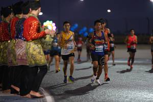 BIB: 170, 134, 42289
                            <button type="button" onclick="openModal(13849052)" class="btn btn-primary btn-sm float-right btn-popup" data-toggle="modal" data-target=".modal-high-quality">
                        <i class="fas fa-shopping-cart"></i> Add to Cart
                    </button>
                                            <button type="button" onclick="isThisMe(13849052, true)" class="btn btn-success btn-sm float-right btn-popup btn-isme hidden" data-toggle="tooltip" data-placement="bottom" title="นี่คือรูปของคุณใช่ไหม คลิกที่นี่เพื่อเอาเข้าอัลบั้ม">
                        <i class="fas fa-plus"></i> Add to album
                    </button>
                    <button type="button" onclick="isThisMe(13849052, false)" class="btn btn-warning btn-sm float-right btn-popup btn-isnotme hidden">
                        <i class="fas fa-ban"></i> Remove from album
                    </button>