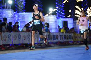 BIB: 41639, 4537
                            <button type="button" onclick="openModal(14062975)" class="btn btn-primary btn-sm float-right btn-popup" data-toggle="modal" data-target=".modal-high-quality">
                        <i class="fas fa-shopping-cart"></i> Add to Cart
                    </button>
                                            <button type="button" onclick="isThisMe(14062975, true)" class="btn btn-success btn-sm float-right btn-popup btn-isme hidden" data-toggle="tooltip" data-placement="bottom" title="นี่คือรูปของคุณใช่ไหม คลิกที่นี่เพื่อเอาเข้าอัลบั้ม">
                        <i class="fas fa-plus"></i> Add to album
                    </button>
                    <button type="button" onclick="isThisMe(14062975, false)" class="btn btn-warning btn-sm float-right btn-popup btn-isnotme hidden">
                        <i class="fas fa-ban"></i> Remove from album
                    </button>