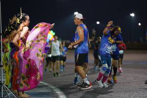 BIB: 574, 4262
                            <button type="button" onclick="openModal(13884304)" class="btn btn-primary btn-sm float-right btn-popup" data-toggle="modal" data-target=".modal-high-quality">
                        <i class="fas fa-shopping-cart"></i> Add to Cart
                    </button>
                                            <button type="button" onclick="isThisMe(13884304, true)" class="btn btn-success btn-sm float-right btn-popup btn-isme hidden" data-toggle="tooltip" data-placement="bottom" title="นี่คือรูปของคุณใช่ไหม คลิกที่นี่เพื่อเอาเข้าอัลบั้ม">
                        <i class="fas fa-plus"></i> Add to album
                    </button>
                    <button type="button" onclick="isThisMe(13884304, false)" class="btn btn-warning btn-sm float-right btn-popup btn-isnotme hidden">
                        <i class="fas fa-ban"></i> Remove from album
                    </button>