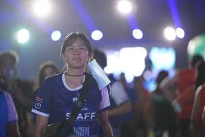 BIB: 
                            <button type="button" onclick="openModal(15369781)" class="btn btn-primary btn-sm float-right btn-popup" data-toggle="modal" data-target=".modal-high-quality">
                        <i class="fas fa-shopping-cart"></i> Add to Cart
                    </button>
                                            <button type="button" onclick="isThisMe(15369781, true)" class="btn btn-success btn-sm float-right btn-popup btn-isme hidden" data-toggle="tooltip" data-placement="bottom" title="นี่คือรูปของคุณใช่ไหม คลิกที่นี่เพื่อเอาเข้าอัลบั้ม">
                        <i class="fas fa-plus"></i> Add to album
                    </button>
                    <button type="button" onclick="isThisMe(15369781, false)" class="btn btn-warning btn-sm float-right btn-popup btn-isnotme hidden">
                        <i class="fas fa-ban"></i> Remove from album
                    </button>