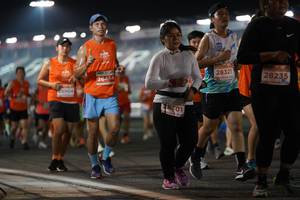 BIB: 28321, 28235, 26464, 0904
                            <button type="button" onclick="openModal(14039432)" class="btn btn-primary btn-sm float-right btn-popup" data-toggle="modal" data-target=".modal-high-quality">
                        <i class="fas fa-shopping-cart"></i> Add to Cart
                    </button>
                                            <button type="button" onclick="isThisMe(14039432, true)" class="btn btn-success btn-sm float-right btn-popup btn-isme hidden" data-toggle="tooltip" data-placement="bottom" title="นี่คือรูปของคุณใช่ไหม คลิกที่นี่เพื่อเอาเข้าอัลบั้ม">
                        <i class="fas fa-plus"></i> Add to album
                    </button>
                    <button type="button" onclick="isThisMe(14039432, false)" class="btn btn-warning btn-sm float-right btn-popup btn-isnotme hidden">
                        <i class="fas fa-ban"></i> Remove from album
                    </button>