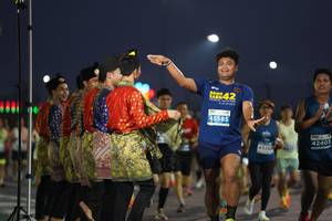 BIB: 45585, 42403, 4120
                            <button type="button" onclick="openModal(13852150)" class="btn btn-primary btn-sm float-right btn-popup" data-toggle="modal" data-target=".modal-high-quality">
                        <i class="fas fa-shopping-cart"></i> Add to Cart
                    </button>
                                            <button type="button" onclick="isThisMe(13852150, true)" class="btn btn-success btn-sm float-right btn-popup btn-isme hidden" data-toggle="tooltip" data-placement="bottom" title="นี่คือรูปของคุณใช่ไหม คลิกที่นี่เพื่อเอาเข้าอัลบั้ม">
                        <i class="fas fa-plus"></i> Add to album
                    </button>
                    <button type="button" onclick="isThisMe(13852150, false)" class="btn btn-warning btn-sm float-right btn-popup btn-isnotme hidden">
                        <i class="fas fa-ban"></i> Remove from album
                    </button>