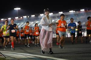 BIB: 2195
                            <button type="button" onclick="openModal(14013123)" class="btn btn-primary btn-sm float-right btn-popup" data-toggle="modal" data-target=".modal-high-quality">
                        <i class="fas fa-shopping-cart"></i> Add to Cart
                    </button>
                                            <button type="button" onclick="isThisMe(14013123, true)" class="btn btn-success btn-sm float-right btn-popup btn-isme hidden" data-toggle="tooltip" data-placement="bottom" title="นี่คือรูปของคุณใช่ไหม คลิกที่นี่เพื่อเอาเข้าอัลบั้ม">
                        <i class="fas fa-plus"></i> Add to album
                    </button>
                    <button type="button" onclick="isThisMe(14013123, false)" class="btn btn-warning btn-sm float-right btn-popup btn-isnotme hidden">
                        <i class="fas fa-ban"></i> Remove from album
                    </button>