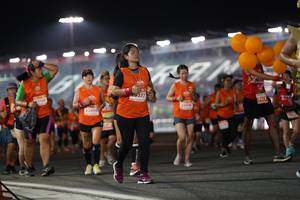 BIB: 3198, 9377, 2389
                            <button type="button" onclick="openModal(13956617)" class="btn btn-primary btn-sm float-right btn-popup" data-toggle="modal" data-target=".modal-high-quality">
                        <i class="fas fa-shopping-cart"></i> Add to Cart
                    </button>
                                            <button type="button" onclick="isThisMe(13956617, true)" class="btn btn-success btn-sm float-right btn-popup btn-isme hidden" data-toggle="tooltip" data-placement="bottom" title="นี่คือรูปของคุณใช่ไหม คลิกที่นี่เพื่อเอาเข้าอัลบั้ม">
                        <i class="fas fa-plus"></i> Add to album
                    </button>
                    <button type="button" onclick="isThisMe(13956617, false)" class="btn btn-warning btn-sm float-right btn-popup btn-isnotme hidden">
                        <i class="fas fa-ban"></i> Remove from album
                    </button>