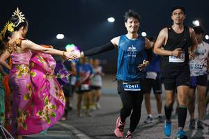 BIB: 42063, 044, 42411
                            <button type="button" onclick="openModal(13882870)" class="btn btn-primary btn-sm float-right btn-popup" data-toggle="modal" data-target=".modal-high-quality">
                        <i class="fas fa-shopping-cart"></i> Add to Cart
                    </button>
                                            <button type="button" onclick="isThisMe(13882870, true)" class="btn btn-success btn-sm float-right btn-popup btn-isme hidden" data-toggle="tooltip" data-placement="bottom" title="นี่คือรูปของคุณใช่ไหม คลิกที่นี่เพื่อเอาเข้าอัลบั้ม">
                        <i class="fas fa-plus"></i> Add to album
                    </button>
                    <button type="button" onclick="isThisMe(13882870, false)" class="btn btn-warning btn-sm float-right btn-popup btn-isnotme hidden">
                        <i class="fas fa-ban"></i> Remove from album
                    </button>