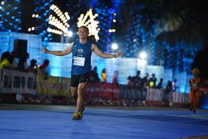 BIB: 4124
                            <button type="button" onclick="openModal(14165474)" class="btn btn-primary btn-sm float-right btn-popup" data-toggle="modal" data-target=".modal-high-quality">
                        <i class="fas fa-shopping-cart"></i> Add to Cart
                    </button>
                                            <button type="button" onclick="isThisMe(14165474, true)" class="btn btn-success btn-sm float-right btn-popup btn-isme hidden" data-toggle="tooltip" data-placement="bottom" title="นี่คือรูปของคุณใช่ไหม คลิกที่นี่เพื่อเอาเข้าอัลบั้ม">
                        <i class="fas fa-plus"></i> Add to album
                    </button>
                    <button type="button" onclick="isThisMe(14165474, false)" class="btn btn-warning btn-sm float-right btn-popup btn-isnotme hidden">
                        <i class="fas fa-ban"></i> Remove from album
                    </button>