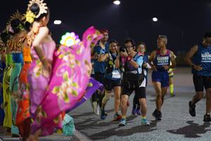 BIB: 4076, 45039
                            <button type="button" onclick="openModal(13890487)" class="btn btn-primary btn-sm float-right btn-popup" data-toggle="modal" data-target=".modal-high-quality">
                        <i class="fas fa-shopping-cart"></i> Add to Cart
                    </button>
                                            <button type="button" onclick="isThisMe(13890487, true)" class="btn btn-success btn-sm float-right btn-popup btn-isme hidden" data-toggle="tooltip" data-placement="bottom" title="นี่คือรูปของคุณใช่ไหม คลิกที่นี่เพื่อเอาเข้าอัลบั้ม">
                        <i class="fas fa-plus"></i> Add to album
                    </button>
                    <button type="button" onclick="isThisMe(13890487, false)" class="btn btn-warning btn-sm float-right btn-popup btn-isnotme hidden">
                        <i class="fas fa-ban"></i> Remove from album
                    </button>