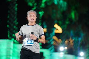 BIB: 403
                            <button type="button" onclick="openModal(14143839)" class="btn btn-primary btn-sm float-right btn-popup" data-toggle="modal" data-target=".modal-high-quality">
                        <i class="fas fa-shopping-cart"></i> Add to Cart
                    </button>
                                            <button type="button" onclick="isThisMe(14143839, true)" class="btn btn-success btn-sm float-right btn-popup btn-isme hidden" data-toggle="tooltip" data-placement="bottom" title="นี่คือรูปของคุณใช่ไหม คลิกที่นี่เพื่อเอาเข้าอัลบั้ม">
                        <i class="fas fa-plus"></i> Add to album
                    </button>
                    <button type="button" onclick="isThisMe(14143839, false)" class="btn btn-warning btn-sm float-right btn-popup btn-isnotme hidden">
                        <i class="fas fa-ban"></i> Remove from album
                    </button>