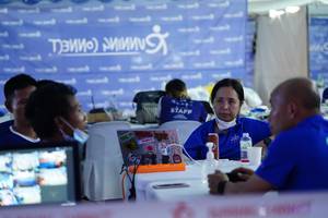 BIB: 
                            <button type="button" onclick="openModal(15369937)" class="btn btn-primary btn-sm float-right btn-popup" data-toggle="modal" data-target=".modal-high-quality">
                        <i class="fas fa-shopping-cart"></i> Add to Cart
                    </button>
                                            <button type="button" onclick="isThisMe(15369937, true)" class="btn btn-success btn-sm float-right btn-popup btn-isme hidden" data-toggle="tooltip" data-placement="bottom" title="นี่คือรูปของคุณใช่ไหม คลิกที่นี่เพื่อเอาเข้าอัลบั้ม">
                        <i class="fas fa-plus"></i> Add to album
                    </button>
                    <button type="button" onclick="isThisMe(15369937, false)" class="btn btn-warning btn-sm float-right btn-popup btn-isnotme hidden">
                        <i class="fas fa-ban"></i> Remove from album
                    </button>