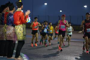 BIB: 40095, 714
                            <button type="button" onclick="openModal(13839229)" class="btn btn-primary btn-sm float-right btn-popup" data-toggle="modal" data-target=".modal-high-quality">
                        <i class="fas fa-shopping-cart"></i> Add to Cart
                    </button>
                                            <button type="button" onclick="isThisMe(13839229, true)" class="btn btn-success btn-sm float-right btn-popup btn-isme hidden" data-toggle="tooltip" data-placement="bottom" title="นี่คือรูปของคุณใช่ไหม คลิกที่นี่เพื่อเอาเข้าอัลบั้ม">
                        <i class="fas fa-plus"></i> Add to album
                    </button>
                    <button type="button" onclick="isThisMe(13839229, false)" class="btn btn-warning btn-sm float-right btn-popup btn-isnotme hidden">
                        <i class="fas fa-ban"></i> Remove from album
                    </button>