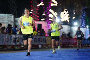 BIB: 4016
                            <button type="button" onclick="openModal(14220873)" class="btn btn-primary btn-sm float-right btn-popup" data-toggle="modal" data-target=".modal-high-quality">
                        <i class="fas fa-shopping-cart"></i> Add to Cart
                    </button>
                                            <button type="button" onclick="isThisMe(14220873, true)" class="btn btn-success btn-sm float-right btn-popup btn-isme hidden" data-toggle="tooltip" data-placement="bottom" title="นี่คือรูปของคุณใช่ไหม คลิกที่นี่เพื่อเอาเข้าอัลบั้ม">
                        <i class="fas fa-plus"></i> Add to album
                    </button>
                    <button type="button" onclick="isThisMe(14220873, false)" class="btn btn-warning btn-sm float-right btn-popup btn-isnotme hidden">
                        <i class="fas fa-ban"></i> Remove from album
                    </button>