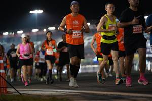 BIB: 210, 26640, 22302
                            <button type="button" onclick="openModal(13895916)" class="btn btn-primary btn-sm float-right btn-popup" data-toggle="modal" data-target=".modal-high-quality">
                        <i class="fas fa-shopping-cart"></i> Add to Cart
                    </button>
                                            <button type="button" onclick="isThisMe(13895916, true)" class="btn btn-success btn-sm float-right btn-popup btn-isme hidden" data-toggle="tooltip" data-placement="bottom" title="นี่คือรูปของคุณใช่ไหม คลิกที่นี่เพื่อเอาเข้าอัลบั้ม">
                        <i class="fas fa-plus"></i> Add to album
                    </button>
                    <button type="button" onclick="isThisMe(13895916, false)" class="btn btn-warning btn-sm float-right btn-popup btn-isnotme hidden">
                        <i class="fas fa-ban"></i> Remove from album
                    </button>