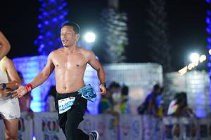 BIB: 45036
                            <button type="button" onclick="openModal(14232563)" class="btn btn-primary btn-sm float-right btn-popup" data-toggle="modal" data-target=".modal-high-quality">
                        <i class="fas fa-shopping-cart"></i> Add to Cart
                    </button>
                                            <button type="button" onclick="isThisMe(14232563, true)" class="btn btn-success btn-sm float-right btn-popup btn-isme hidden" data-toggle="tooltip" data-placement="bottom" title="นี่คือรูปของคุณใช่ไหม คลิกที่นี่เพื่อเอาเข้าอัลบั้ม">
                        <i class="fas fa-plus"></i> Add to album
                    </button>
                    <button type="button" onclick="isThisMe(14232563, false)" class="btn btn-warning btn-sm float-right btn-popup btn-isnotme hidden">
                        <i class="fas fa-ban"></i> Remove from album
                    </button>