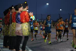 BIB: 410, 1657
                            <button type="button" onclick="openModal(13841411)" class="btn btn-primary btn-sm float-right btn-popup" data-toggle="modal" data-target=".modal-high-quality">
                        <i class="fas fa-shopping-cart"></i> Add to Cart
                    </button>
                                            <button type="button" onclick="isThisMe(13841411, true)" class="btn btn-success btn-sm float-right btn-popup btn-isme hidden" data-toggle="tooltip" data-placement="bottom" title="นี่คือรูปของคุณใช่ไหม คลิกที่นี่เพื่อเอาเข้าอัลบั้ม">
                        <i class="fas fa-plus"></i> Add to album
                    </button>
                    <button type="button" onclick="isThisMe(13841411, false)" class="btn btn-warning btn-sm float-right btn-popup btn-isnotme hidden">
                        <i class="fas fa-ban"></i> Remove from album
                    </button>