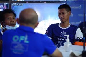 BIB: 300
                            <button type="button" onclick="openModal(15369896)" class="btn btn-primary btn-sm float-right btn-popup" data-toggle="modal" data-target=".modal-high-quality">
                        <i class="fas fa-shopping-cart"></i> Add to Cart
                    </button>
                                            <button type="button" onclick="isThisMe(15369896, true)" class="btn btn-success btn-sm float-right btn-popup btn-isme hidden" data-toggle="tooltip" data-placement="bottom" title="นี่คือรูปของคุณใช่ไหม คลิกที่นี่เพื่อเอาเข้าอัลบั้ม">
                        <i class="fas fa-plus"></i> Add to album
                    </button>
                    <button type="button" onclick="isThisMe(15369896, false)" class="btn btn-warning btn-sm float-right btn-popup btn-isnotme hidden">
                        <i class="fas fa-ban"></i> Remove from album
                    </button>