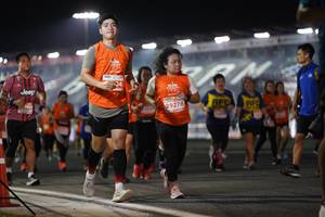 BIB: 29278
                            <button type="button" onclick="openModal(14017245)" class="btn btn-primary btn-sm float-right btn-popup" data-toggle="modal" data-target=".modal-high-quality">
                        <i class="fas fa-shopping-cart"></i> Add to Cart
                    </button>
                                            <button type="button" onclick="isThisMe(14017245, true)" class="btn btn-success btn-sm float-right btn-popup btn-isme hidden" data-toggle="tooltip" data-placement="bottom" title="นี่คือรูปของคุณใช่ไหม คลิกที่นี่เพื่อเอาเข้าอัลบั้ม">
                        <i class="fas fa-plus"></i> Add to album
                    </button>
                    <button type="button" onclick="isThisMe(14017245, false)" class="btn btn-warning btn-sm float-right btn-popup btn-isnotme hidden">
                        <i class="fas fa-ban"></i> Remove from album
                    </button>