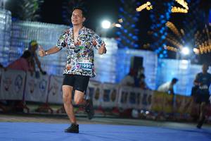 BIB: 41995, 240
                            <button type="button" onclick="openModal(14265572)" class="btn btn-primary btn-sm float-right btn-popup" data-toggle="modal" data-target=".modal-high-quality">
                        <i class="fas fa-shopping-cart"></i> Add to Cart
                    </button>
                                            <button type="button" onclick="isThisMe(14265572, true)" class="btn btn-success btn-sm float-right btn-popup btn-isme hidden" data-toggle="tooltip" data-placement="bottom" title="นี่คือรูปของคุณใช่ไหม คลิกที่นี่เพื่อเอาเข้าอัลบั้ม">
                        <i class="fas fa-plus"></i> Add to album
                    </button>
                    <button type="button" onclick="isThisMe(14265572, false)" class="btn btn-warning btn-sm float-right btn-popup btn-isnotme hidden">
                        <i class="fas fa-ban"></i> Remove from album
                    </button>