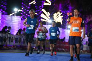 BIB: 1077, 40040
                            <button type="button" onclick="openModal(14250198)" class="btn btn-primary btn-sm float-right btn-popup" data-toggle="modal" data-target=".modal-high-quality">
                        <i class="fas fa-shopping-cart"></i> Add to Cart
                    </button>
                                            <button type="button" onclick="isThisMe(14250198, true)" class="btn btn-success btn-sm float-right btn-popup btn-isme hidden" data-toggle="tooltip" data-placement="bottom" title="นี่คือรูปของคุณใช่ไหม คลิกที่นี่เพื่อเอาเข้าอัลบั้ม">
                        <i class="fas fa-plus"></i> Add to album
                    </button>
                    <button type="button" onclick="isThisMe(14250198, false)" class="btn btn-warning btn-sm float-right btn-popup btn-isnotme hidden">
                        <i class="fas fa-ban"></i> Remove from album
                    </button>