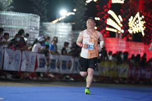 BIB: 239
                            <button type="button" onclick="openModal(15363309)" class="btn btn-primary btn-sm float-right btn-popup" data-toggle="modal" data-target=".modal-high-quality">
                        <i class="fas fa-shopping-cart"></i> Add to Cart
                    </button>
                                            <button type="button" onclick="isThisMe(15363309, true)" class="btn btn-success btn-sm float-right btn-popup btn-isme hidden" data-toggle="tooltip" data-placement="bottom" title="นี่คือรูปของคุณใช่ไหม คลิกที่นี่เพื่อเอาเข้าอัลบั้ม">
                        <i class="fas fa-plus"></i> Add to album
                    </button>
                    <button type="button" onclick="isThisMe(15363309, false)" class="btn btn-warning btn-sm float-right btn-popup btn-isnotme hidden">
                        <i class="fas fa-ban"></i> Remove from album
                    </button>